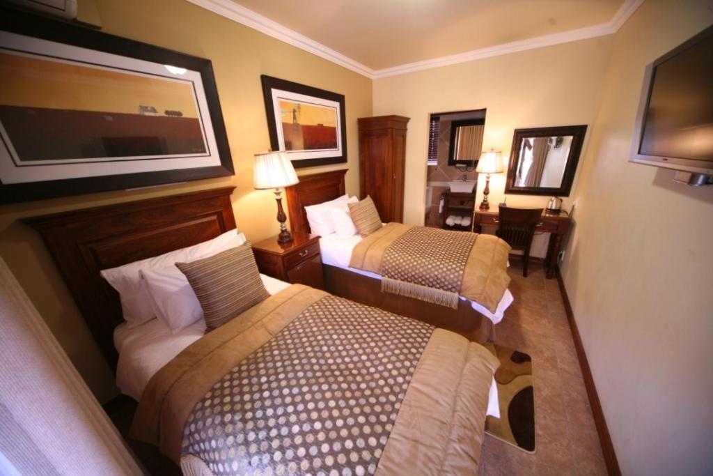 Le Cozmo Guesthouse Johannesburg Bagian luar foto