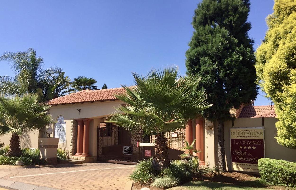 Le Cozmo Guesthouse Johannesburg Bagian luar foto