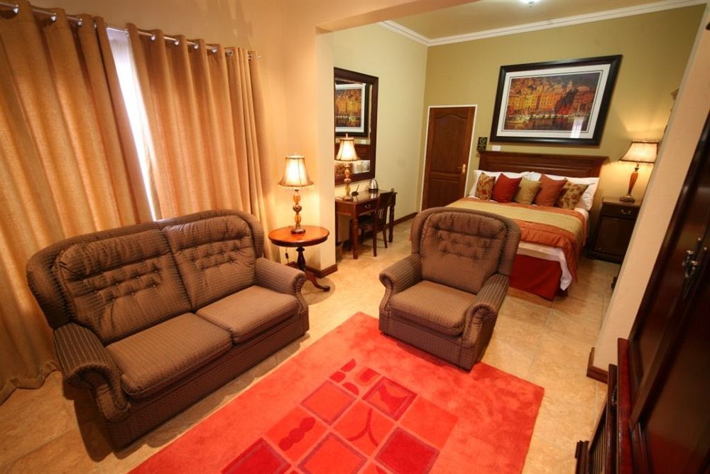Le Cozmo Guesthouse Johannesburg Bagian luar foto
