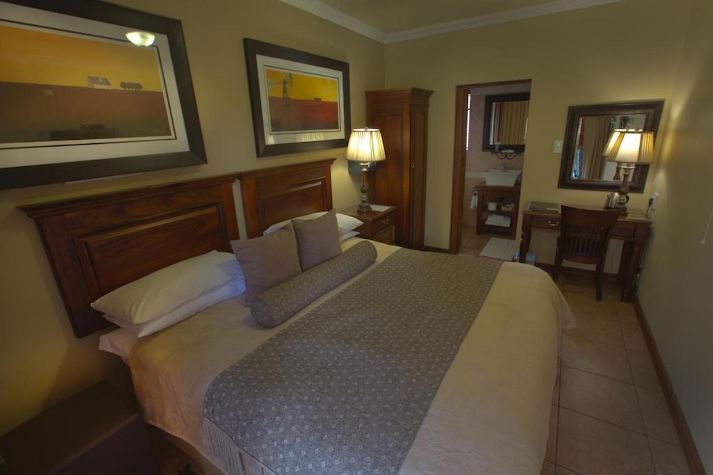 Le Cozmo Guesthouse Johannesburg Bagian luar foto